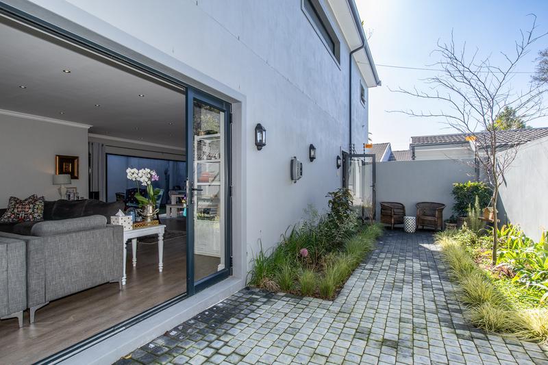 To Let 3 Bedroom Property for Rent in Constantia Western Cape